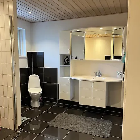 Bright & Spacious In Villa Silkeborg